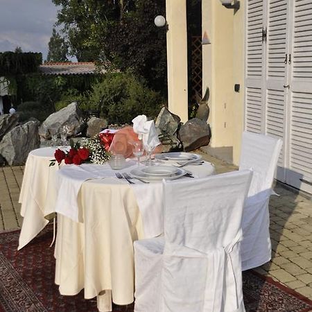 Premiata Osteria Dei Fiori Bed and Breakfast Cortiglione Exterior foto